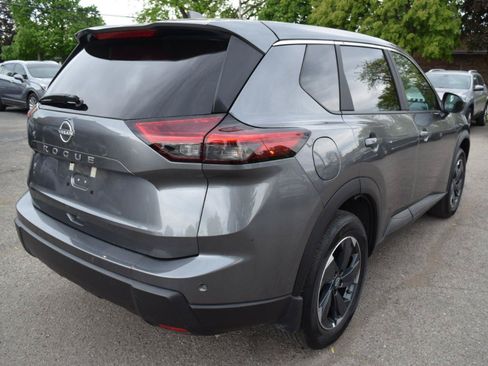 Used 2026 Nissan Rogue SV w/ Cold Weather Package AWD/4WD image 8
