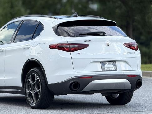 Used 2022 Alfa Romeo Stelvio Ti image 48