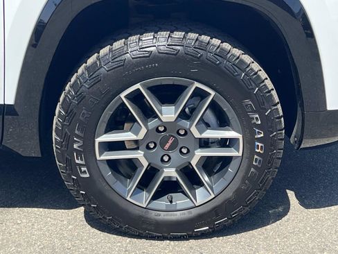 Used 2026 GMC Terrain AT4 AWD/4WD image 28