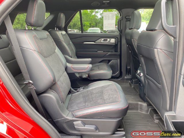 Used 2025 Ford Explorer ST w/ Sun And Sound Package AWD/4WD image 7