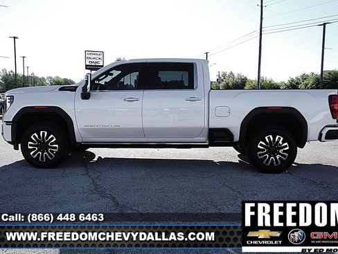 Used 2024 GMC Sierra 2500 Denali Ultimate w/ Max Trailering Package image 4