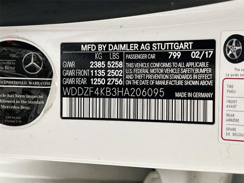 Used 2017 Mercedes-Benz E 300 4MATIC image 34