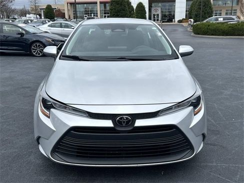 Used 2024 Toyota Corolla LE image 9