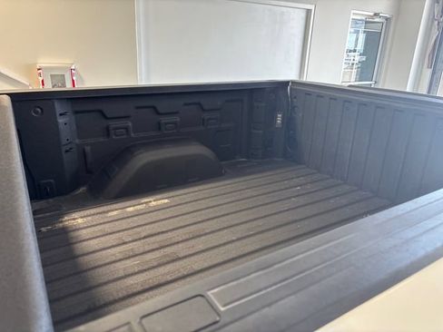Used 2025 Chevrolet Silverado 1500 LT AWD/4WD image 18