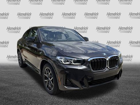 Used 2025 BMW X4 M40i image 2