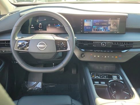 Certified 2025 Nissan Murano SV AWD/4WD image 23
