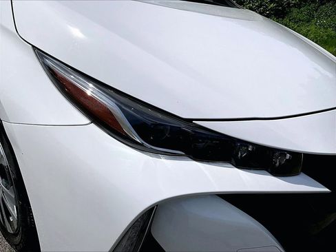 Certified 2021 Toyota Prius Prime XLE w/ Carpet Mat Package (TMS) FWD image 31