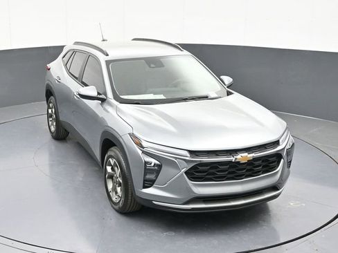 New 2026 Chevrolet Trax LT w/ Driver Confidence Package FWD image 66