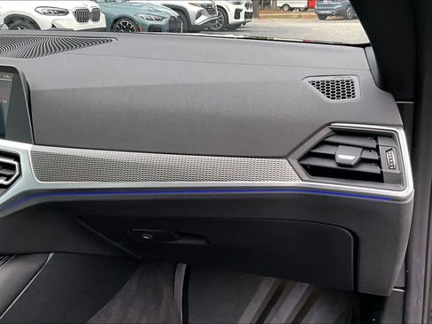 Used 2023 BMW M440i Convertible w/ Premium Package image 17