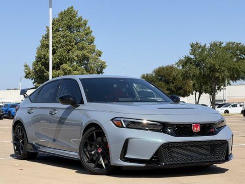Used 2025 Honda Civic Type R image 2