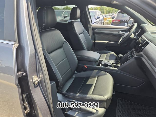 Used 2022 Volkswagen Atlas Cross Sport SE w/ Panoramic Sunroof Package FWD image 20
