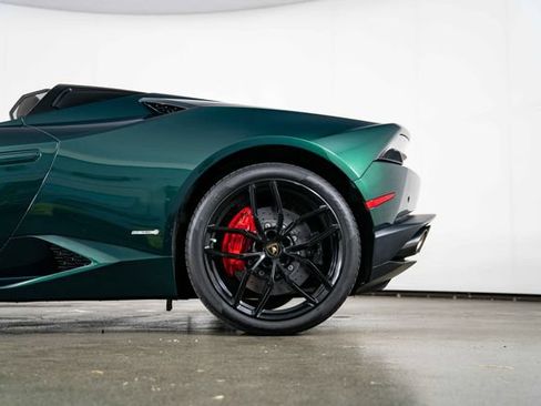 Used 2016 Lamborghini Huracan LP 610-4 AWD/4WD image 12