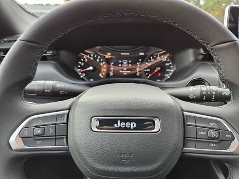 New 2025 Jeep Compass Latitude w/ Altitude Special Edition AWD/4WD image 19