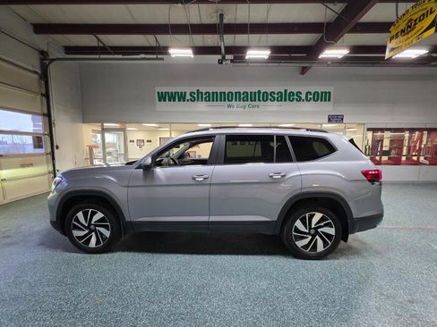 Used 2024 Volkswagen Atlas SE image 11