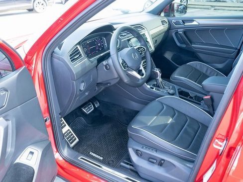 Used 2024 Volkswagen Tiguan SEL R-Line image 15