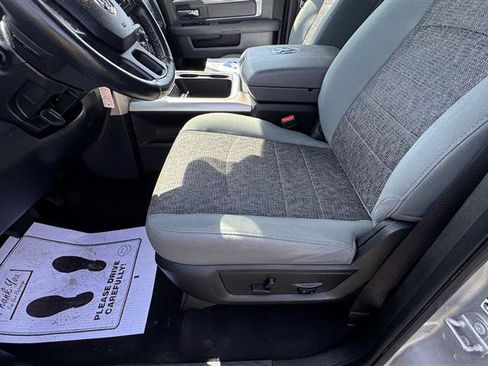 Used 2018 RAM 1500 Big Horn AWD/4WD image 37