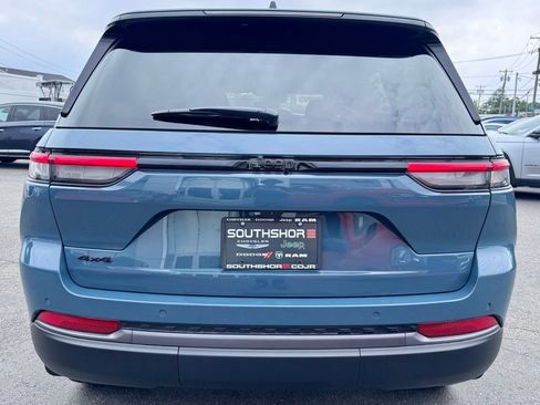 New 2026 Jeep Grand Cherokee Limited w/ Limited Altitude Package AWD/4WD image 6