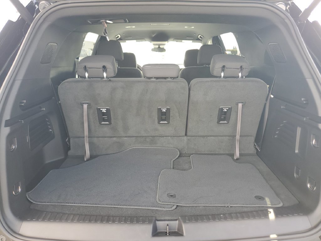 Used 2026 Chevrolet Traverse LT FWD image 25