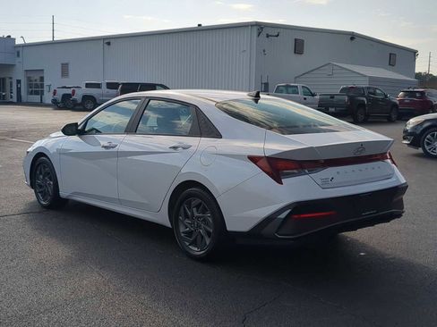 Used 2024 Hyundai Elantra SEL image 6