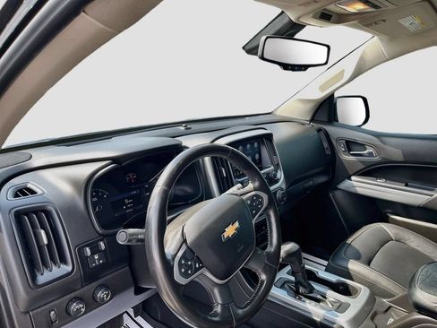 Used 2019 Chevrolet Colorado ZR2 w/ ZR2 Midnight Special Edition AWD/4WD image 9