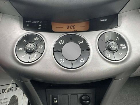 Used 2007 Toyota RAV4 Limited AWD/4WD image 31