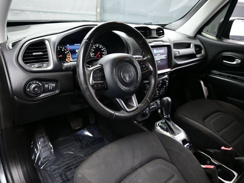 Used 2022 Jeep Renegade Latitude AWD/4WD image 12