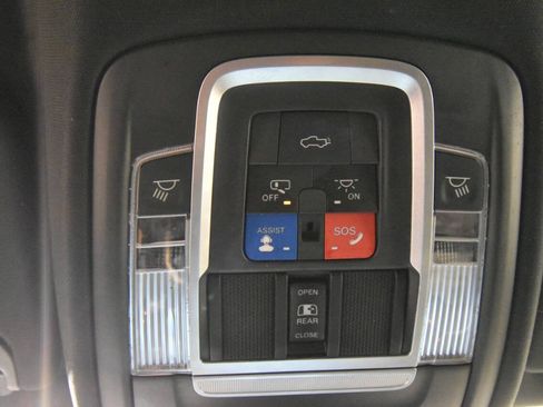 Used 2020 RAM 1500 Limited AWD/4WD image 36
