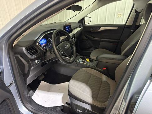 Certified 2022 Ford Escape SE w/ Convenience Package image 2