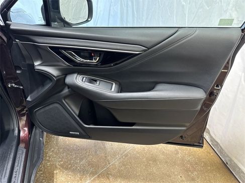 Used 2023 Subaru Outback Limited image 28