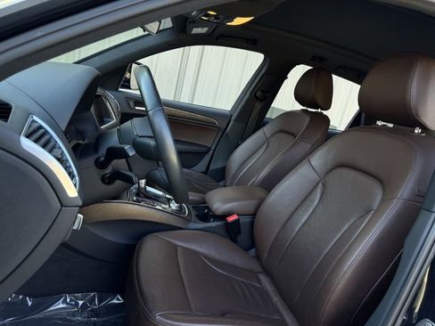 Used 2017 Audi Q5 2.0T Premium image 12