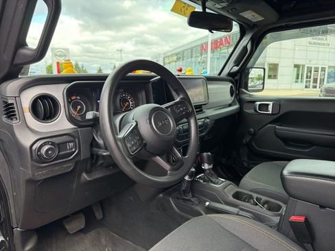 Used 2024 Jeep Wrangler Sport AWD/4WD image 12