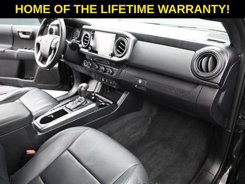 Used 2021 Toyota Tacoma TRD Sport w/ TRD Premium Sport Package AWD/4WD image 46