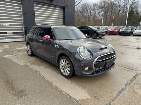 Used 2017 MINI Cooper Clubman S image 2