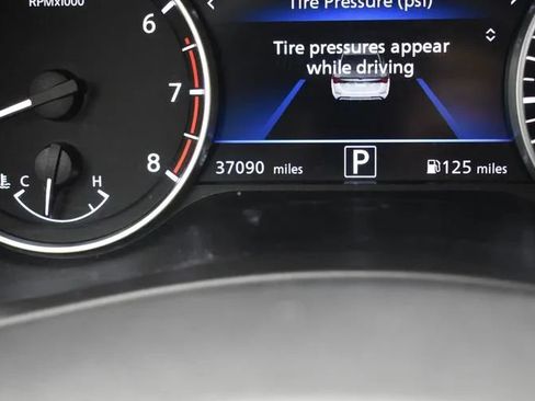 Used 2025 Nissan Sentra SV FWD image 27