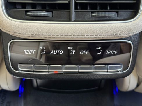 Used 2023 Mercedes-Benz GLS 450 4MATIC image 36
