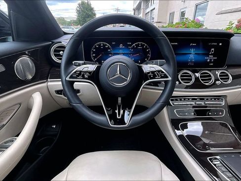 Used 2022 Mercedes-Benz E 350 4MATIC Sedan w/ Driver Assistance Package image 5