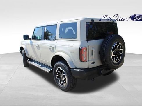 New 2025 Ford Bronco Outer Banks image 4