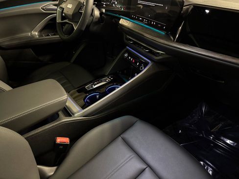 Used 2025 Audi Q5 Premium w/ Convenience Package AWD/4WD image 16