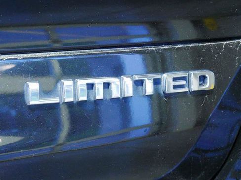 Certified 2023 Jeep Grand Cherokee L Limited w/ Trailer Tow Package AWD/4WD image 10