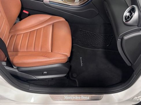 Used 2017 Mercedes-Benz GLC 300 4MATIC image 18