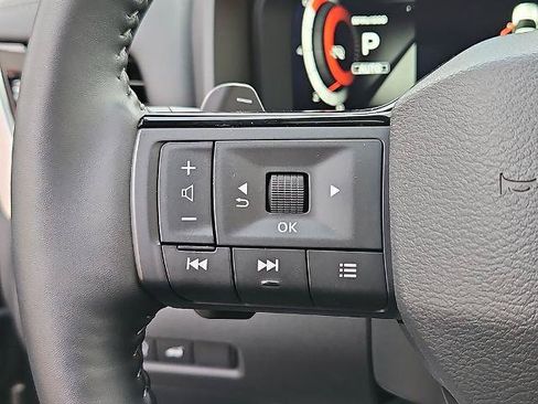 Certified 2025 Nissan Rogue Platinum AWD/4WD image 25