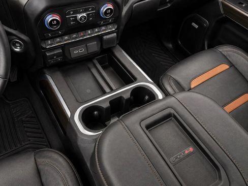 Used 2020 GMC Sierra 1500 AT4 w/ AT4 Premium Package AWD/4WD image 12