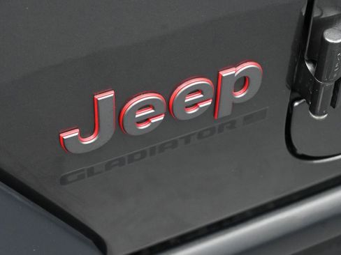 Used 2023 Jeep Gladiator Rubicon AWD/4WD image 20