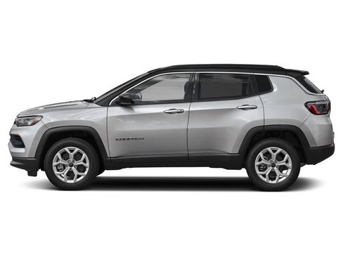 Used 2025 Jeep Compass Limited AWD/4WD image 3