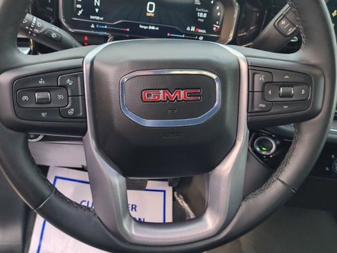 Used 2025 GMC Sierra 1500 SLT image 15