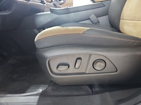 Used 2026 Chevrolet Equinox ACTIV w/ Convenience Package III AWD/4WD image 34