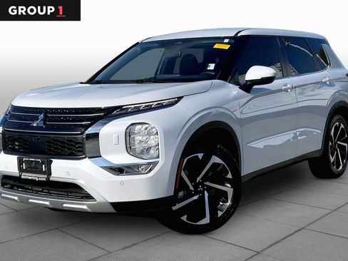 Used 2024 Mitsubishi Outlander SE AWD/4WD image 1