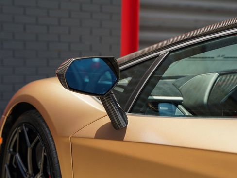 Used 2020 Lamborghini Aventador SVJ AWD/4WD image 13
