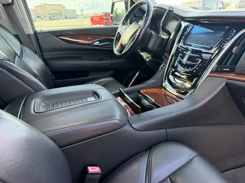 Used 2019 Cadillac Escalade Premium Luxury AWD/4WD image 82
