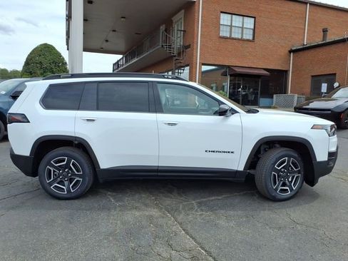 New 2026 Jeep Cherokee Limited image 2